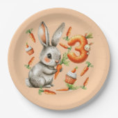 Bunnies en wortelen 3e verjaardagsfeest papieren bordje (Voorkant)