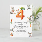 Bunnies en wortelen 4e verjaardagsfeest kaart (Staand voorkant)