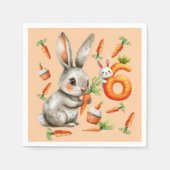 Bunnies en wortelen 6e verjaardagsfeest servet (Voorkant)