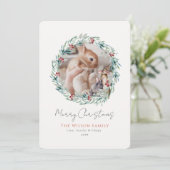 Bunnies Greenery Wreath Fotokerstmis Feestdagenkaart (Staand voorkant)