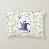 Bunnies omarmen lente bloemen decoratief kussen (Achterkant)