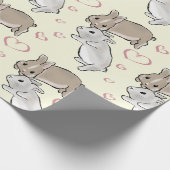 Bunnies with hearts yellow  cadeaupapier (Hoek)