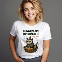 Bunnies zijn overrated Stay Feral T-shirt