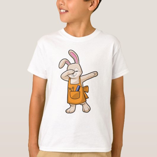 Bunny als Hairdresser met Comb & Scissors T-shirt (Voorkant)