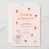 Bunny and Strawberry Birthday Invitation Kaart (Voorkant)