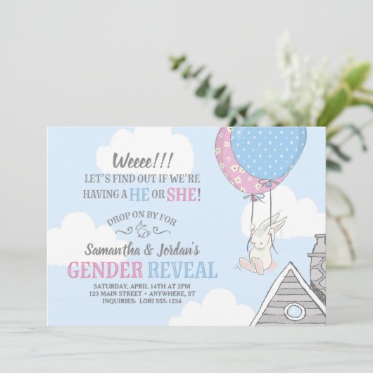 Bunny + Balloons Geslacht Onthulling Uitnodiging (Staand voorkant)