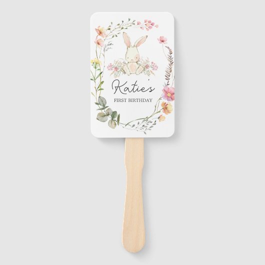 Bunny Birthday Invitation, een of ander konijn is Handwaaier (Voorkant)