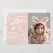 Bunny Daisy Roze Meisje Verjaardag Foto uitnodigin Kaart (Voorkant)