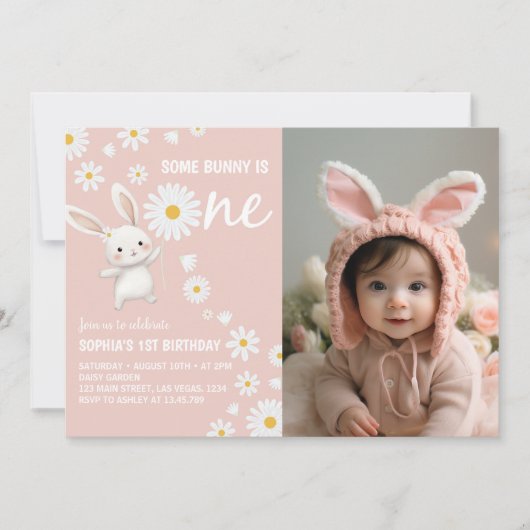 Bunny Daisy Roze Meisje Verjaardag Foto uitnodigin Kaart (Voorkant)