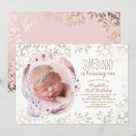 Bunny draait de eerste verjaardagsfoto van een mei kaart