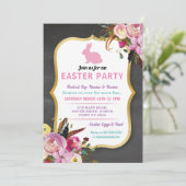 Bunny Easter Party Egg Hunt Invitation Florals uit Kaart (Staand voorkant)