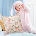 Bunny  Floral Foliage Name Nursery Kussen<br><div class="desc">Bunny  Floral Blush Name Nursery. Woodland charm met deze schattige bunny in roze met bloemen op haar hoofd in crème en bloemen met groen. Personaliseer met de naam van uw kind.</div>