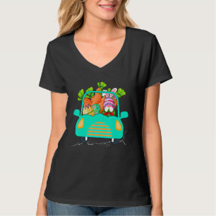 Bunny Gnome die paaseieren vervoert op vrachtwagen T-shirt
