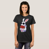 Bunny Hugging Valentine Flower Bunny  T-shirt (Voorkant volledig)