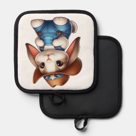 Bunny in Cowboy Outfit met Pet en Overalls Pannenlap (Voorkant / Achterkant)