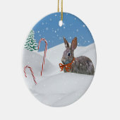 Bunny in de Sneeuwkerstversiering Keramisch Ornament (Rechts)