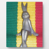 Bunny in Rasta Kleuren: Een vleugje Groovy