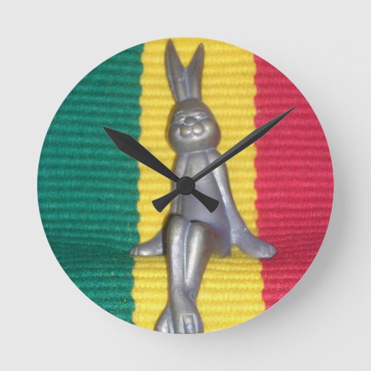 Bunny in Rasta Kleuren: Een vleugje Groovy Ronde Klok (Voorkant)