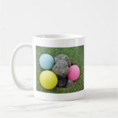 Bunny met roze blauw geel ei koffiemok (Links)