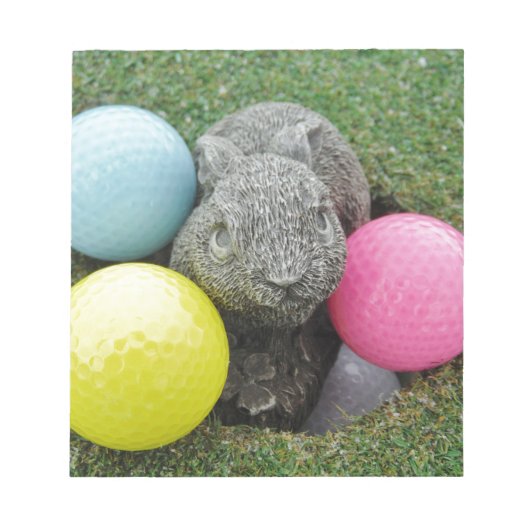 Bunny met roze blauw geel ei notitieblok (Voorkant)