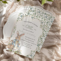 Bunny op de weg groen meisje eerste verjaardag