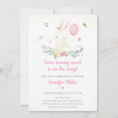Bunny Pink Gold Floral Girl Baby shower Uitnodigin Kaart (Voorkant)