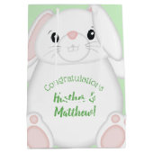 Bunny Rabbit Baby shower Medium Cadeauzakje (Achterkant)