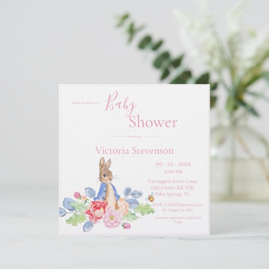 Bunny Rabbit Pink Floral Baby shower Uitnodiging (Staand voorkant)