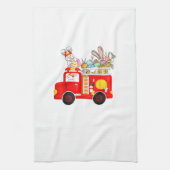 Bunny Riding Firetruck Easter Day Firefighter Happ Theedoek (Verticaal)