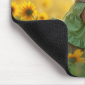 Bunny Snuffelen Een Gele Zonnebloem Muismat (Hoek)