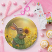 Bunny Snuffelen Een Gele Zonnebloem Papieren Bordje (Feest)