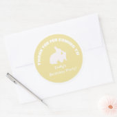 Bunny verjaardagsfeest bedankt gele sticker. ronde sticker (Envelop)