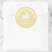 Bunny verjaardagsfeest bedankt gele sticker. ronde sticker (Tas)