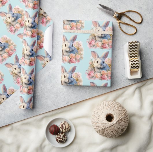 Bunny with a Garland of Roses Cute Pattern Cadeaupapier (Crafts)