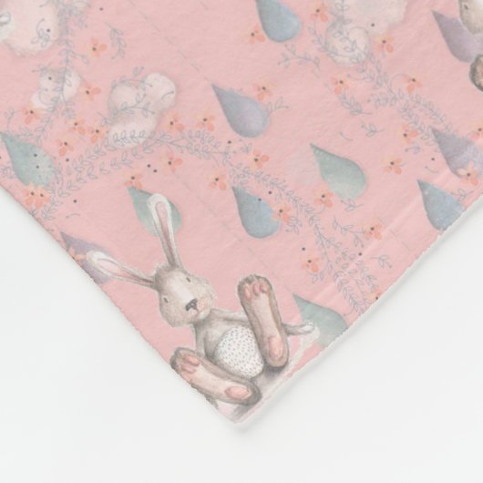Bunny Wreath Clouds & Raindrops - Roze Fleece Deken (Hoek)
