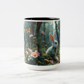 "Bunny's Blooming Haven: een avontuur in het bloem Tweekleurige Koffiemok (Center)