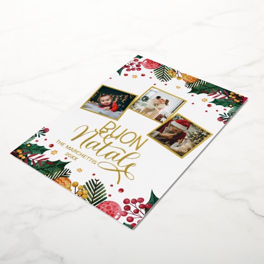 Buon Natale Foto Collage Red Holly Berries Folie Feestdagenkaart (Gedraaid)