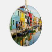 Burano-eiland nabij Venetië, regenbooghuizen in It Keramisch Ornament (Rechts)