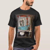 Bureau met pen t-shirt (Voorkant)