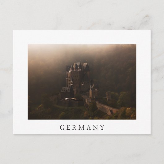 Burg Eltz kasteel in de ochtend mist Briefkaart (Voorkant)