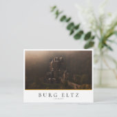 Burg Eltz kasteel in de ochtend mist Briefkaart (Staand voorkant)
