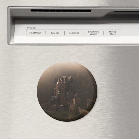 Burg Eltz kasteel in de ochtend mist Magneet (Insitu (Vaatwasser))