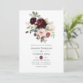 Burgundy Berry en Blush Floral Wedding Kaart (Staand voorkant)