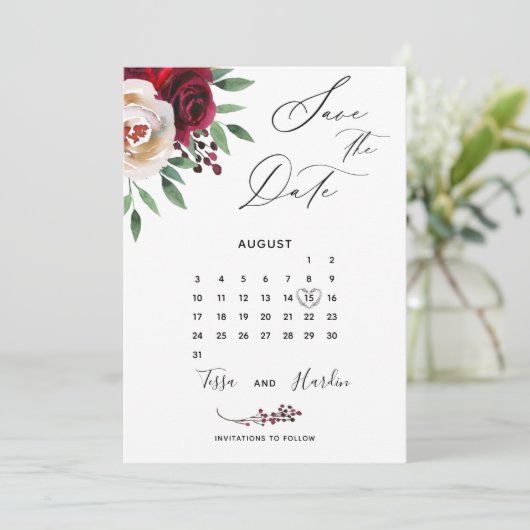 Burgundy Bloemen Bruiloft Save The Date Kaart (Staand voorkant)