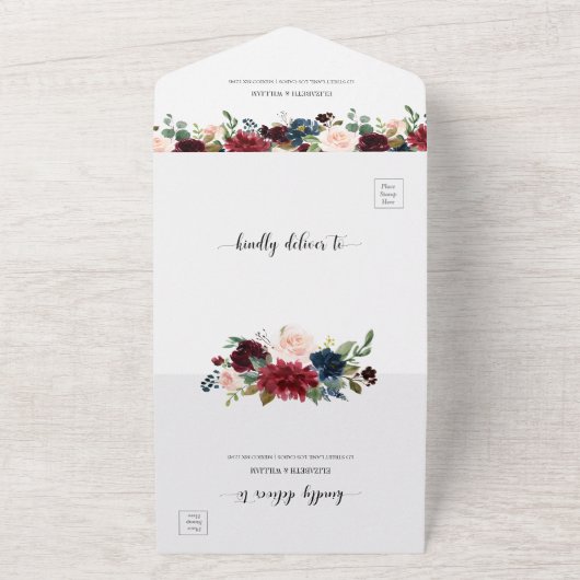 Burgundy Blossom Greenery Leaves Weddenschap met R All In One Uitnodiging (Buitenkant)