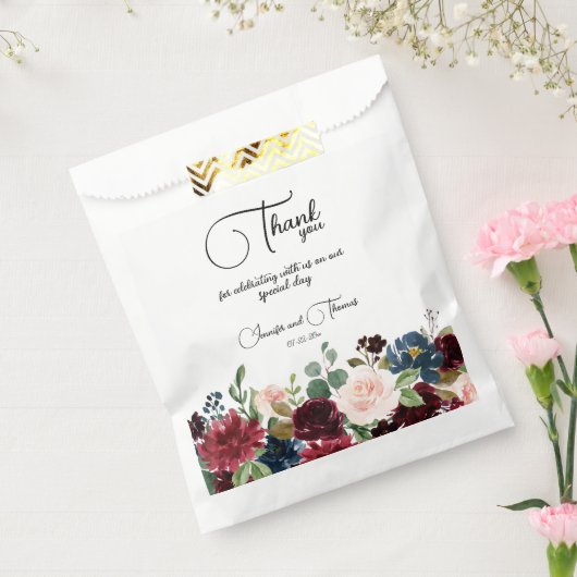Burgundy & Blue English Flowers Wedding Bedankzakje (Gezegeld)