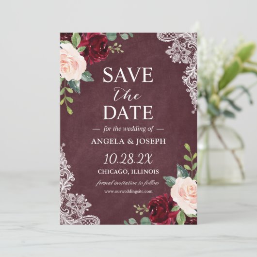 Burgundy Blush Floral Beauful White Lace Wedding Save The Date (Staand voorkant)