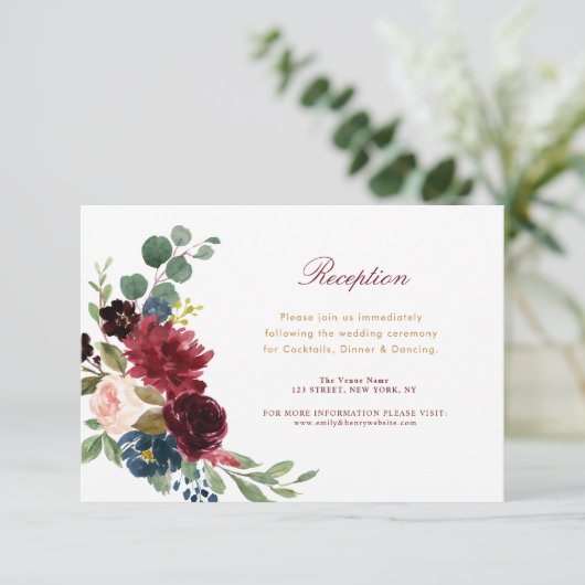 burgundy blush floral bruiloft RSVP kaartje (Staand voorkant)