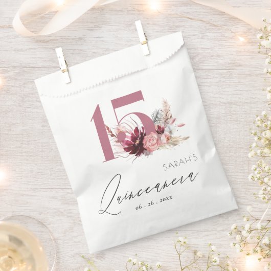 Burgundy Blush Floral Pampas Grass Quinceanera Bedankzakje (Geknipt)