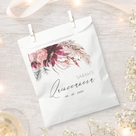 Burgundy Blush Floral Pampas Grass Quinceanera Bedankzakje (Geknipt)